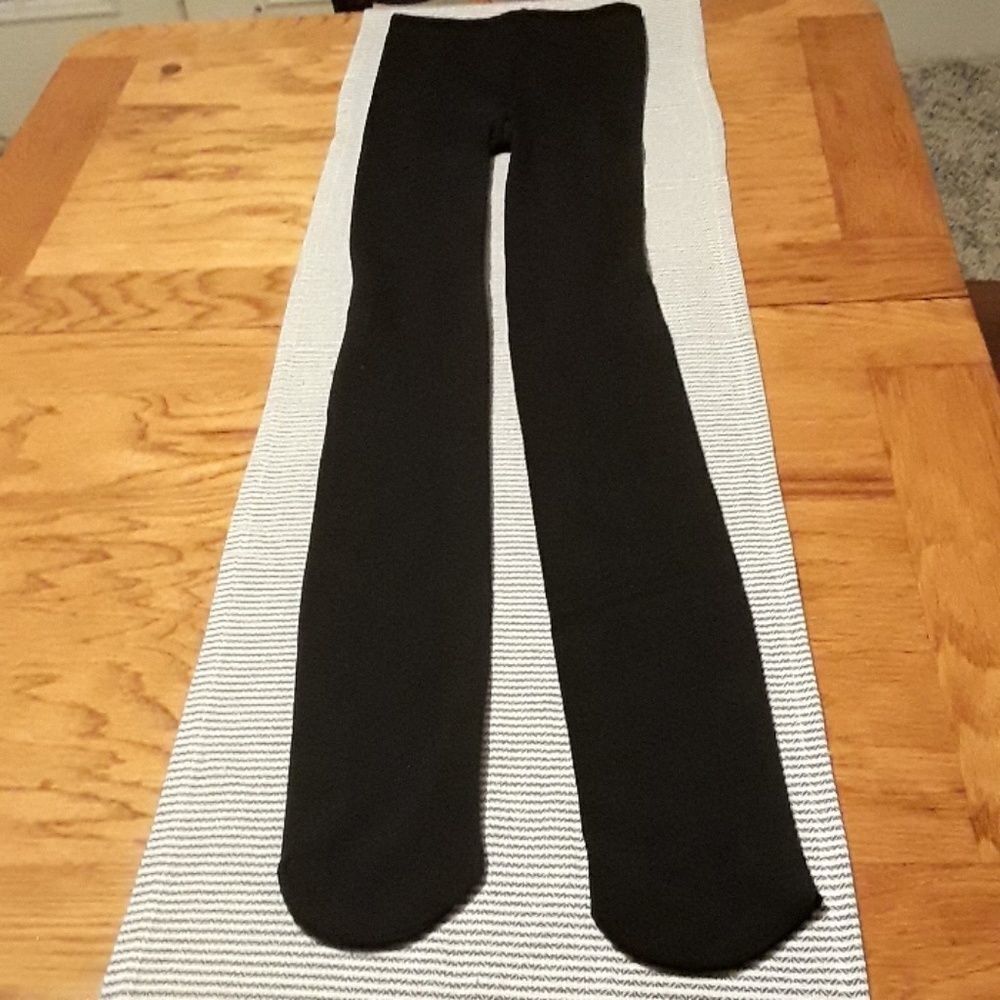8 for $20 Ellen Tracy S/M Black Leggings